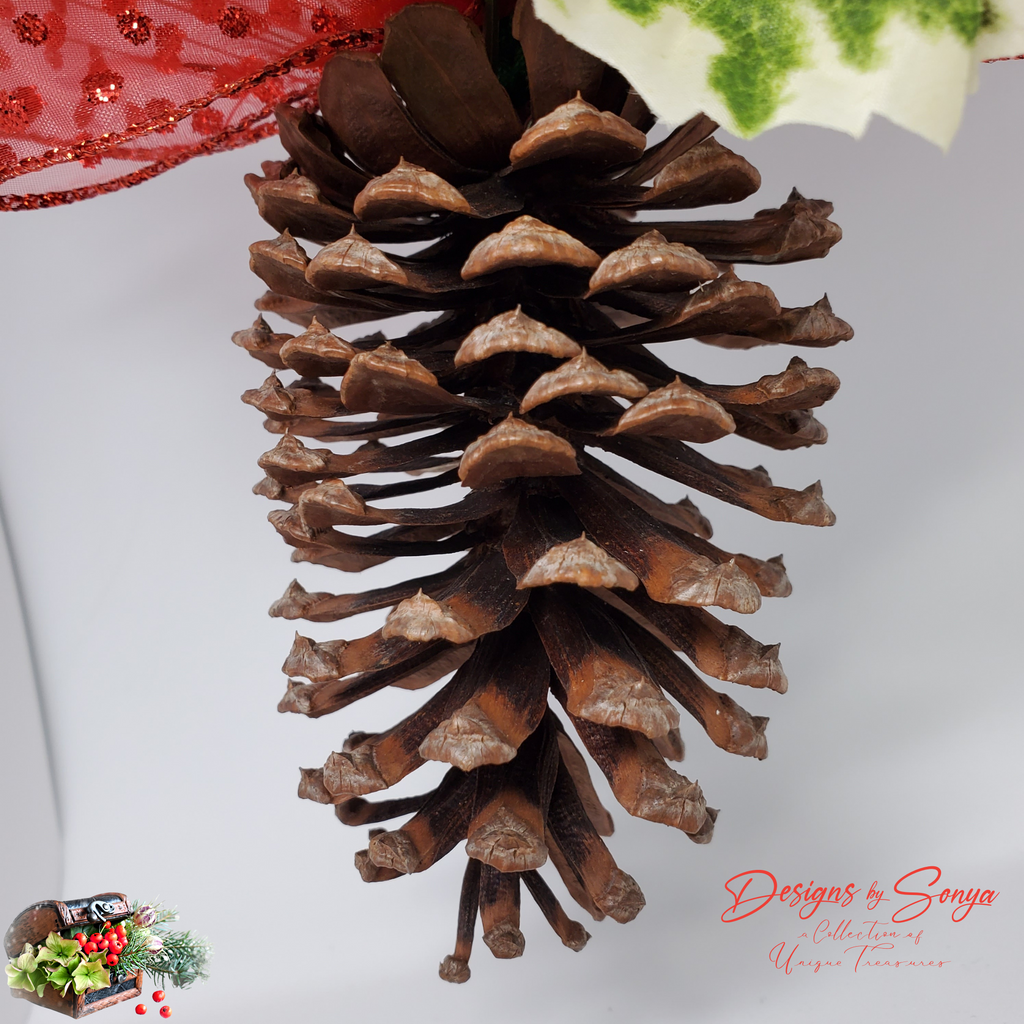 Pinecone Detail Close-Up
Natural pinecone base of ornament, showing rustic texture and handcrafted assembly, perfect for woodland-themed Christmas décor.